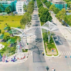 Bán Nền 5x22 đường 17,5m Giá 2.250 Tỷ đã Có Sổ Hồng Công Chứng Ngay