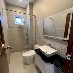 Nhà đẹp giá rẻ cách MT 50m đường Hồng Lạc, Tân Bình, 70m2, giá 4tỷ7, sổ hồng riêng, tiện kinh doanh