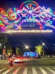 CHO THUÊ TẦNG 2 & 3 – CĂN BOUTIQUE ĐẸP NGAY CÔNG VIÊN, ĐỐI DIỆN CHỢ ĐÊM VINHOMES GRAND PARK