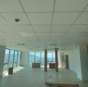 Danh Sách Văn Phòng Cho Thuê đường Nguyễn Văn Linh, Cho 40 - 70 Nhân Viên Làm Việc