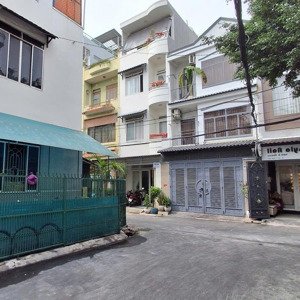 ngang lớn 7m gia đình ở lâu nhà 2 tầng hẻm xe hơi 6m phạm văn đồng 92m sổ riêng chính chủ