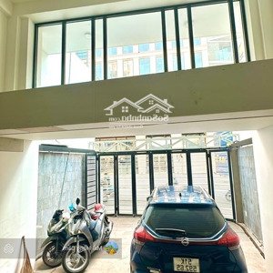 bán tòa nhà văn phòng 8 tầng có thang máy dòng tiền cho thuê tầm 150tr