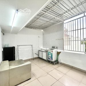 1 Phòng Ngủ Gian Sau Rộng Thoáng Full Nội Thất, Có Máy Giặt Riêng