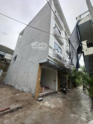 cách đại lộ chỉ 50m. nhà 4t*45m2 thiết kế gara ô tô trong nhà. ngõ nông rộng 5m. giá 4,5 tỷ(có tl)