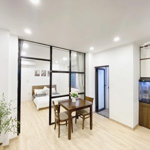 căn hộ 1k1n 40m2 phố xuân thủy - cầu giấy full đồ ban công rộng chỉ 6tr/tháng