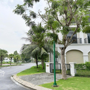 bán nhà lavilla tp tân an , 5x24m ,nhà 2 mặt tiền , đường mặt trước 30m , mặt sau 12m , giá 4,8 tỷ