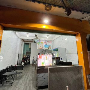 Cần Sang Gấp Quán Trà Sữa (ngay Cổng đh Công Thương) Rất Nhiều Sinh Viên