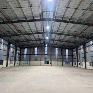 cho thuê nhà xưởng nằm ngoài kcn bắc giang.4.400m2.