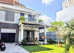 bán biệt thự thảo điền, đường 64, dt 360m2, nhà đẹp, 2 tầng, ngay trung tâm