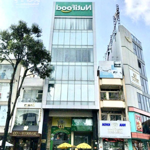 bán toà nhà mặt tiền hoàng diệu q4 cách q1 500m- dt 8x18 hầm 8 tầng - giá 42tỷ