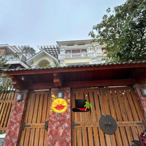 bán nhà phố kđt thành phố giao lưu ,quận bắc từ liêm 200m², 4 tầng, giá 65.8 tỷ, mặt tiền 9m