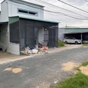  Gấp Gáp Lắm Cần Bán Dãy Trọ Gồm 1 Căn Lớn Phía Hông Gồm 7 Phòng Nhỏ