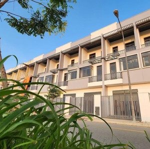 Nhà Phố Trung Tâm, Vị Trí Vàng, Giá Rẻ Hơn Khu Vực 15%