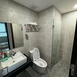 bán căn hộ c-skyview 53m², tầng 22, view landmark 81 giá chỉ 1.6 tỷ!