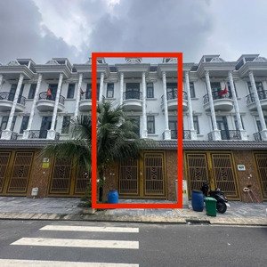 gấp căn nhà 1 trệt 2 lầu rẻ nhất dự án mt nguyễn thị khắp gấp gấp