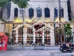 siêu phẩm phố huế 350m2 4 tầng mặt tiền 10m không gian đẳng cấp cho thương hiệu lớn