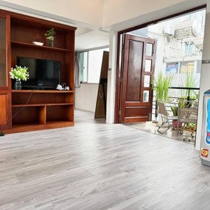 khai trương căn hộ 1 phòng ngủ, ban công siêu rộng tại hai bà trưng, quận 1