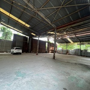 Cho Thuê Mặt Bằng Dạng Nhà Xưởng Khu Xã đàn, Diện Tích 2100m2, Mặt Tiền 40m