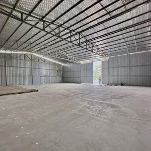 300m2 kho xưởng sát kcn ngọc hồi cần cho thuê, container ra vào, giá 80k/m2