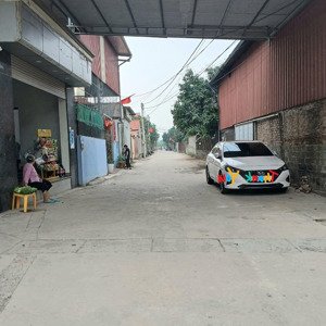 Nhà Mới đẹp ở Ngay - 50m2 - Mặt Tiền Rộng Thoáng - ô Tô đánh Võng. Vị Trí: Sài Sơn - Quốc Oai