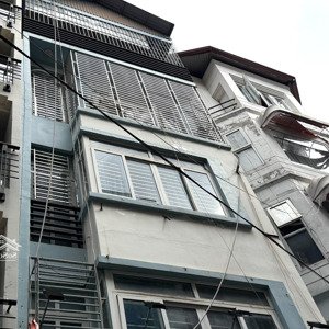 chính chủ bán nhà phân lô nguyên hồng, đống đa. ôtô tránh, vỉa hè,kinh doanh sầm uất. mặt tiền 5.5m