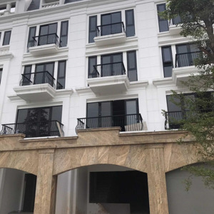 chính chủ bán nhà đại kim, 73m2 5 tầng giá 23 tỷ nhà mới kinh doanh thuận lợi