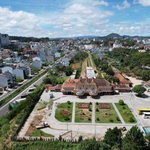 Cho Thuê Nhà Nguyên Căn Mặt Tiền đường Lớn Trung Tâm Tp đà Lạt