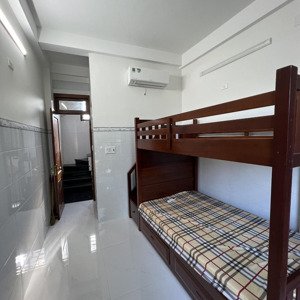 Phòng Trọ View Mặt Tiền Nguyễn Thái Học, Nội Thất đầy đủ, Vị Trí Trung Tâm, Giờ Giấc Tự Do.