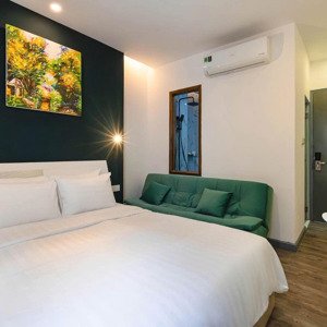 Khách Sạn Mặt Tiền: Lê Thánh Tôn, Phường Bến Thành, 7 Tầng, Tháng Máy, 15 Phòng