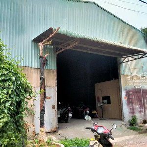 Cho Thuê Kho Xửơng 15x25, Kho Cao Thoáng, điện 3 Pha Xe Tải Tấn Vào Ra Thoải Mái, Thông Qlo1a