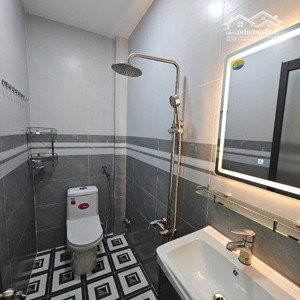 bán nhà 1 lầu tại âu cơ, quận 11.shr, gía siêu rẻ, dọn vào ở ngay. lh: ms. phượng