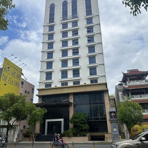 toà nhà 10 tầng mt trần hưng đạo, dt: 17x20m, 2800m2 sàn, hđt 850tr, chỉ 170tỷ