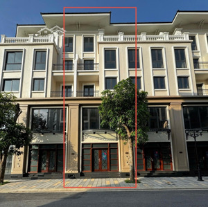 bán gấp shophouse 70m đối diện chung cư giá chỉ 12 tỷ