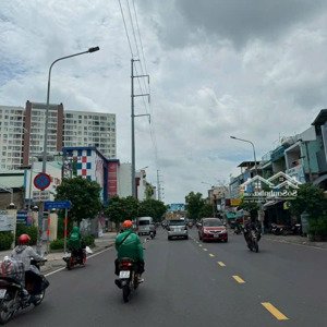 lạc long quân hoà bình _ hẻm 6m sát mặt tiền ( 7 x 13 ) nở hậu _ hẻm sau 4m _ 9pn chỉ 10,8 tỷ.