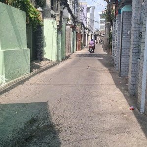 âu dương lần quận 8 dt 100m2 ngang 5m, hẻm xe hơi 5m, rất gấp bán.