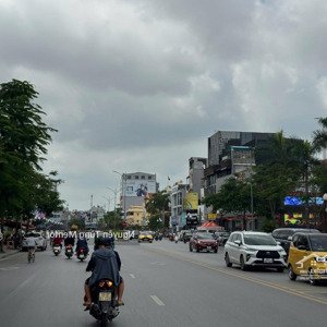 bán nhà mặt đường hồ sen, dòng tiền mỗi năm đạt 720 triệu, vỉa hè riêng hơn 70m², vị trí khan hiếm