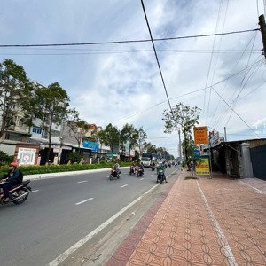Cho Thuê Nhà Trệt Lầu Diện Tích Rộng - Mặt Tiền đường Nguyễn Văn Cừ đoạn đông đúc