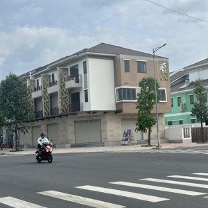 Bán Lô Góc 3 Mặt Tiền Tại Sun Casa Central, 3,85 Tỷ, 167,5m2, Pháp Lý Sổ Hồng Khu Dân Cư An Ninh
