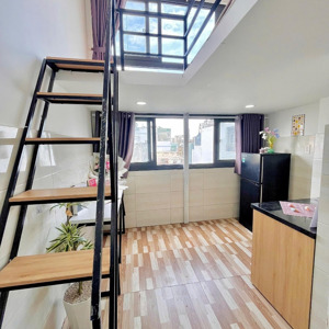 căn hộ duplex có 2 cửa sổ lớn ngay cầu chữ y quận 5 có thang máy - thuận tiện trung tâm q1