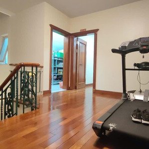 Bán Căn Nhà đẹp Góc 3 Mặt Tiền đường Rất đẹp Mua Là Có Lợi
