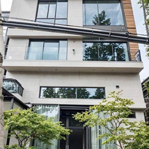 chốt gấp mặt tiền tú mỡ, ngang 4.5 dài 6, 3 tầng đúc cứng khu vip đắc địa chỉ 3 tỷ 75 bớt lộc