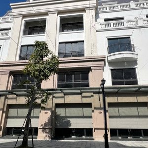 mình có căn liền kề 67,5m2 đầu phố thời đại bán giá full 3,7 tỷ tặng 235 triệu vui chơi nghỉ dưỡng