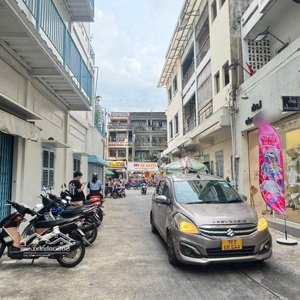 cực phẩm, dòng tiền 55 triệu; 85m2 hxh huỳnh văn bánh, 6 tầng, nở hậu, thang máy, chỉ 16,5 tỷ tl