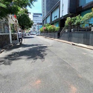 nhà cực đẹp, hxh vip 8m huỳnh văn bánh, 4mx15m, 60m2, 4 tầng, thông trường sa (100m), 14,5 tỷ tl