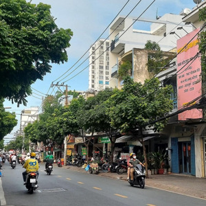 nhà đẹp âu dương lân, q8, 4,2m 11m, đường 3m, chỉ hơn 4 tỷ.