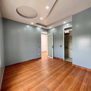 Siêu Hiếm- Nhà 3 Tầng ô Tô đỗ Cửa Ngay Sau Metro Hồng Bàng Giá Chỉ 3,9 Tỷ. Lh: 