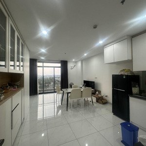 Chính Chủ Cho Thuê Căn Hộ 2pn, 1wc, Dt 60m2 Full Nội Thất Cao Cấp, View Landmark 81 Cực đẹp, Thoáng