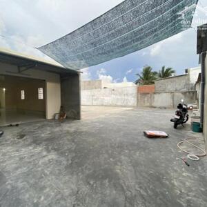  CHO THUÊ KHO, NHÀ XƯỞNG 1000M² + 1300M² BÃI RỘNG MẶT TIỀN QUỐC LỘ 1A – GIÁ CHỈ 60 TRIỆU/THÁNG! 