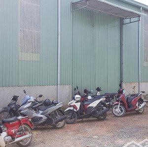 Nhà Xưởng Cho Thuê Phường Hiêp Thành Quận 12 Dt: 180m Giá 8 Triêu/tháng Lh: 
