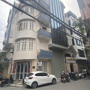 cho thuê nhà siêu đẹp hoàng ngân, cầu giấy. dt 65m2, 7 tầng, mt 5.2m. pccc, thang máy. 50 tr/th
